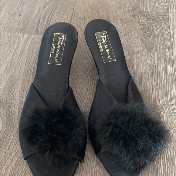 Black satin heels -vintage - Picture 2 of 2